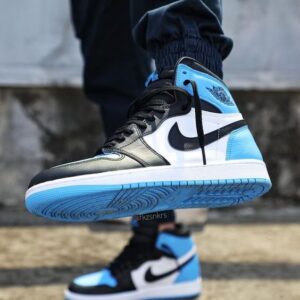 Air Jordan 1 High UNC Toe